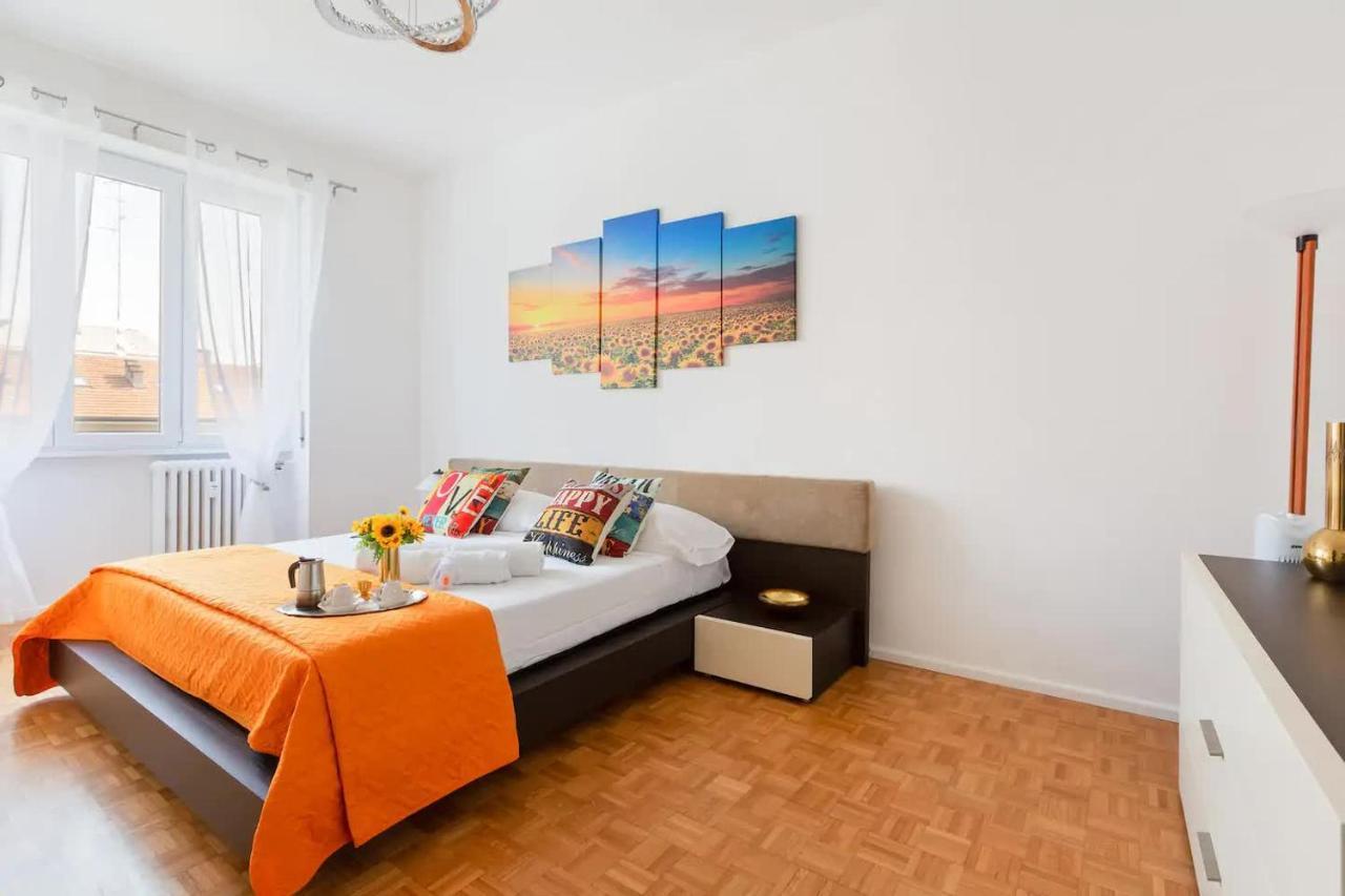 Central Maya Apartment Milan Luaran gambar