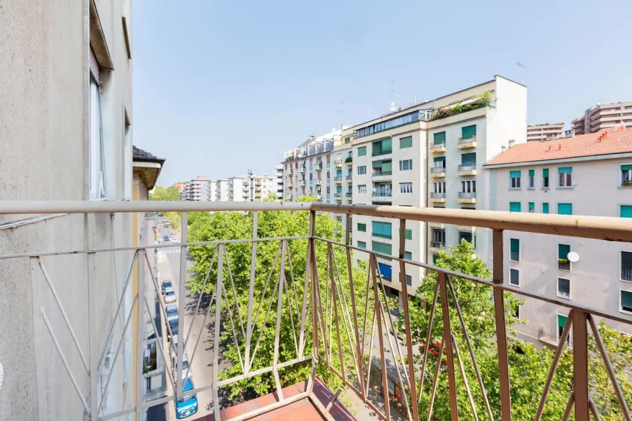 Central Maya Apartment Milan Luaran gambar