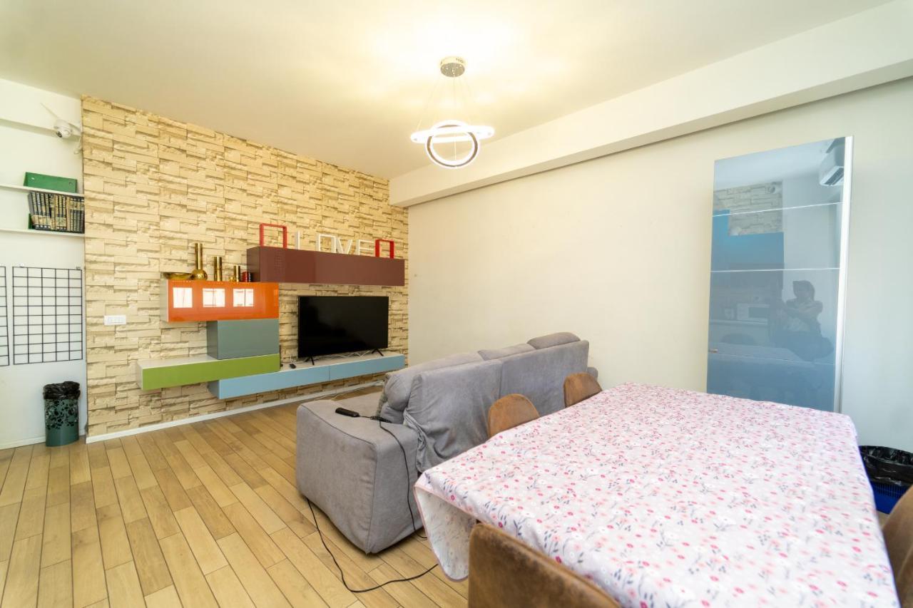 Central Maya Apartment Milan Luaran gambar