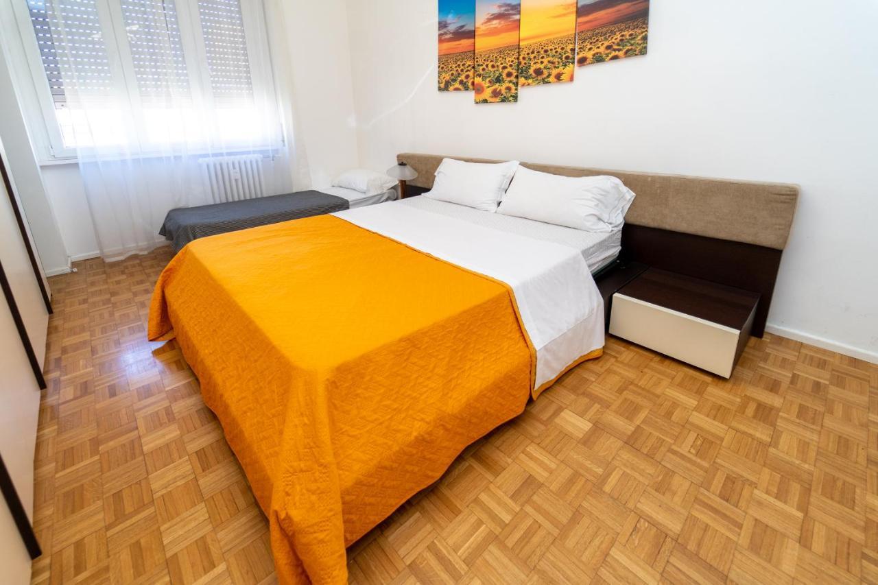 Central Maya Apartment Milan Luaran gambar