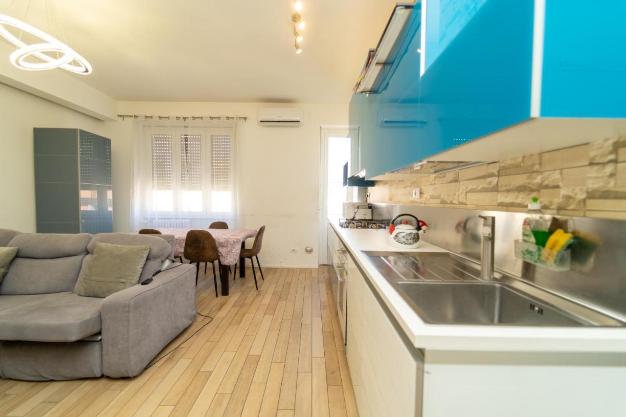 Central Maya Apartment Milan Luaran gambar
