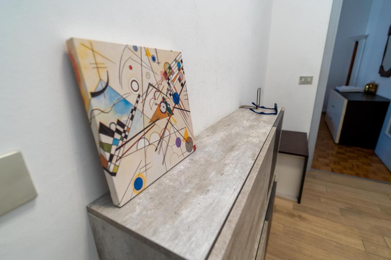 Central Maya Apartment Milan Luaran gambar